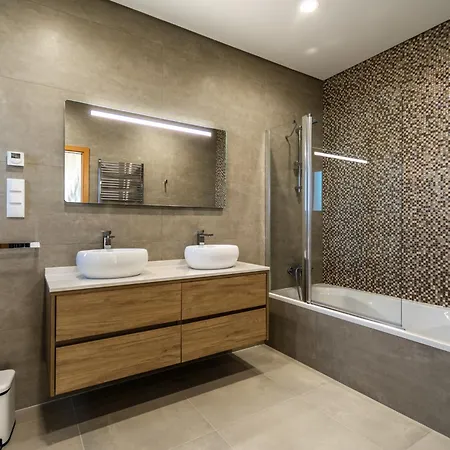 Villa House Porto Mos By Key *