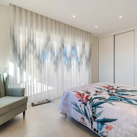 Villa House Porto Mos By Key